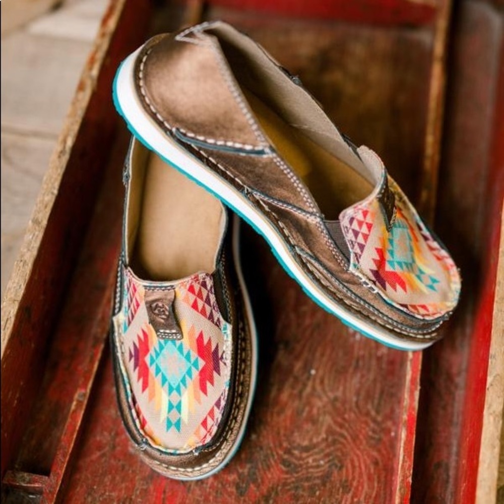 Brand New Pendleton Style Ariat Cruisers